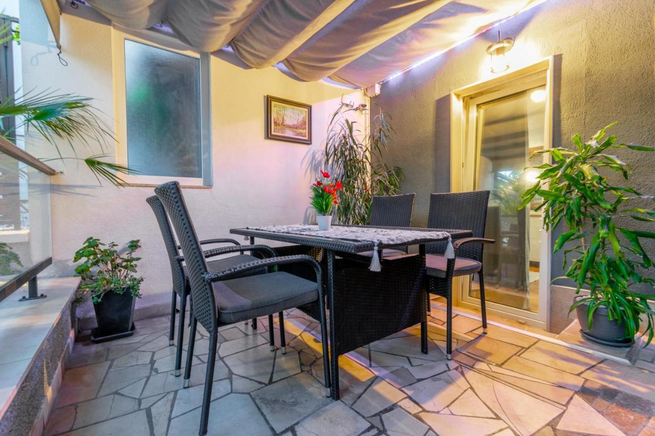 Apartments Villa Tomas เบรลา ภายนอก รูปภาพ